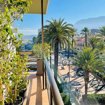 Puerto Harbour Views *