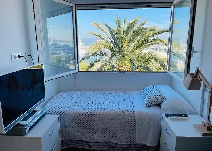 Puerto Harbour Views Apartment *