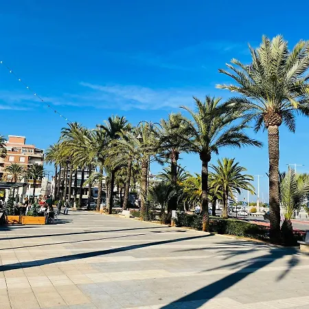 Puerto Harbour Views * 德尼亚