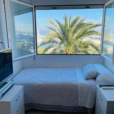 Puerto Harbour Views Apartment *